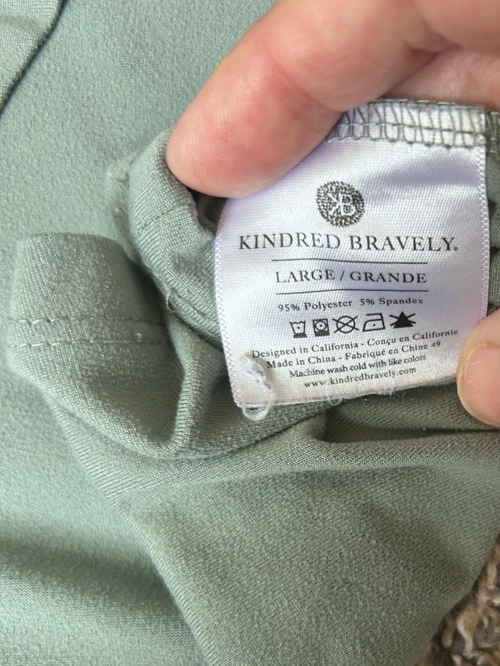 Kindred Bravely Maternity and Nursing Bundle Labor Gown and Nursing Top M-L - Picture 10 of 13